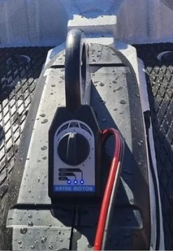 Surge Fusion Kayak 12 Volt Electric Motor 5 Surge Fusion Kayak 12 Volt Electric Motor -Famous Kayak Shop Surge Fusion electric motor mounted